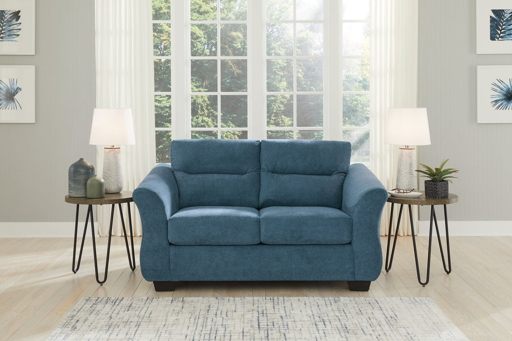 Miravel Loveseat