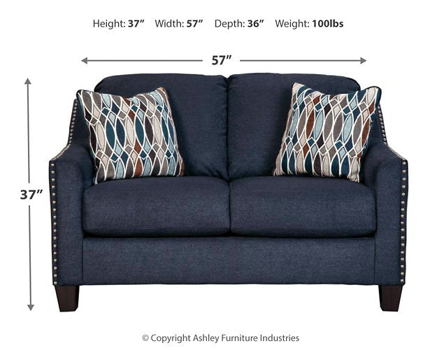 Creeal Heights Loveseat