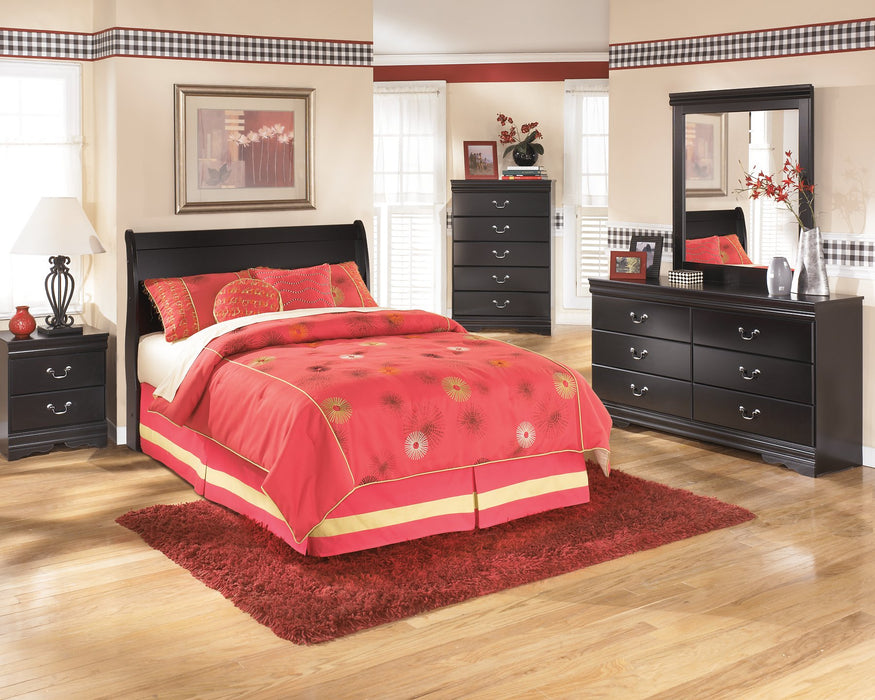 Huey Vineyard Bedroom Set