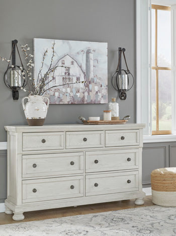 Robbinsdale Dresser