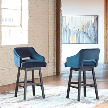 Tallenger Bar Stool Set