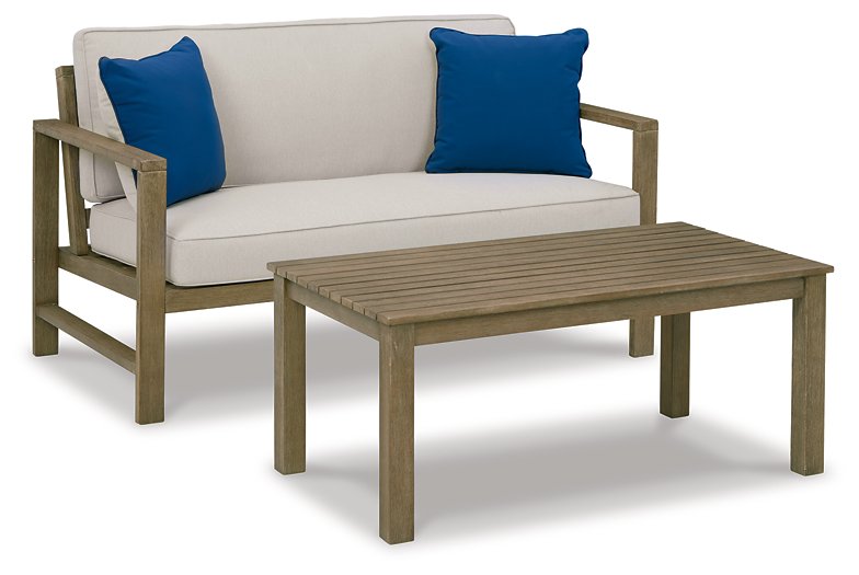 Fynnegan Outdoor Seating Set